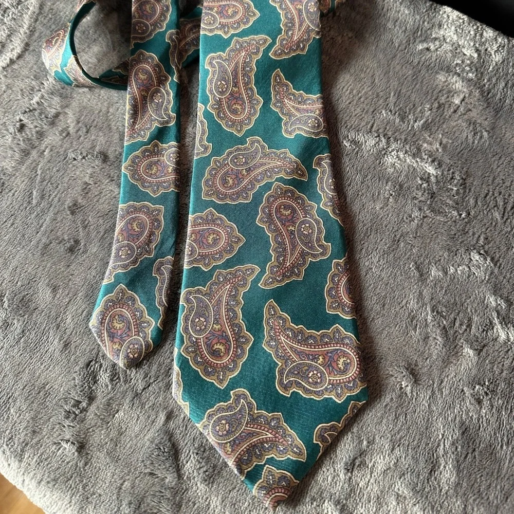 Geoffrey Beene men’s‎ silk paisley teal green tie